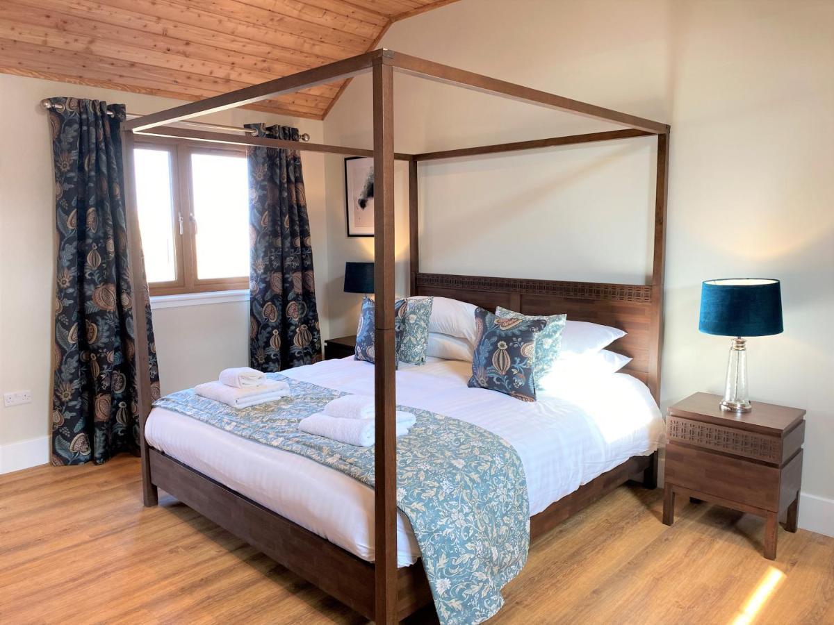 Pheasant Lodge With Hot Tub Forgandenny Экстерьер фото