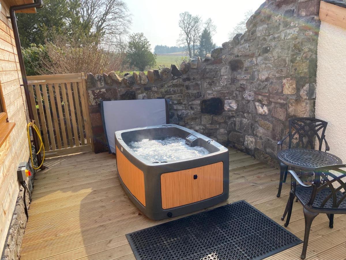 Pheasant Lodge With Hot Tub Forgandenny Экстерьер фото